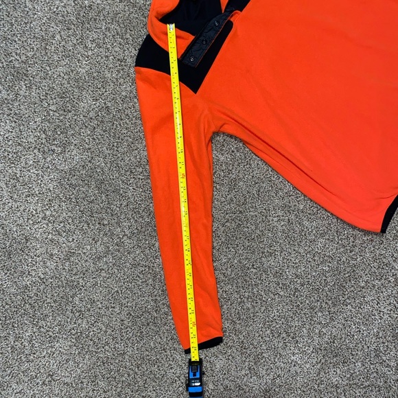 The North Face 1/4 Button Up Fleece - Picture 3 of 7